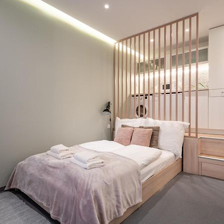 Cozy Little Flat In The City Center Budapeste Exterior foto