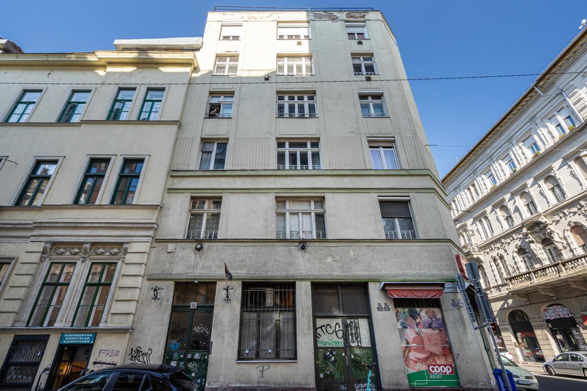 Cozy Little Flat In The City Center Budapeste Exterior foto