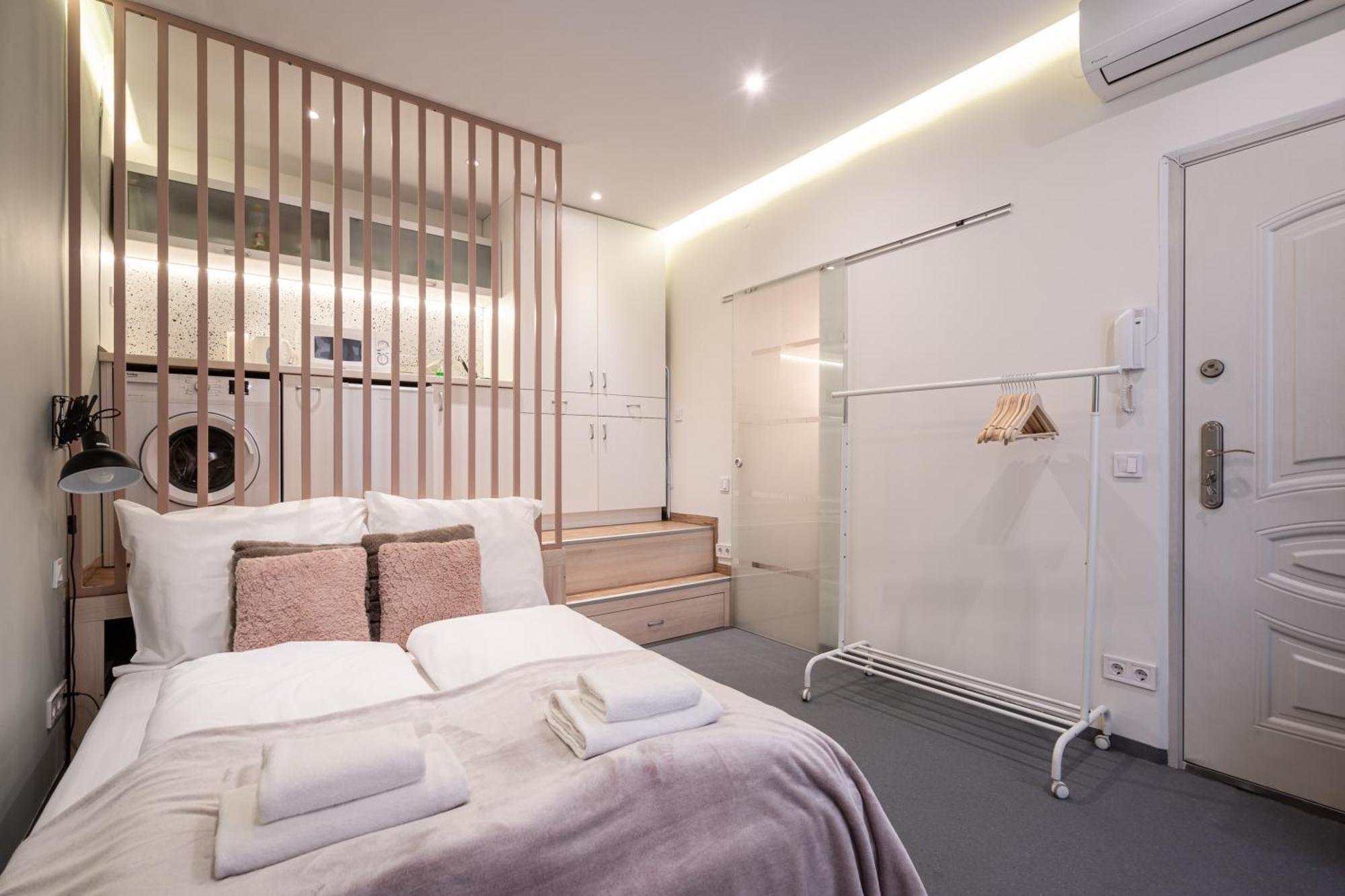 Cozy Little Flat In The City Center Budapeste Exterior foto