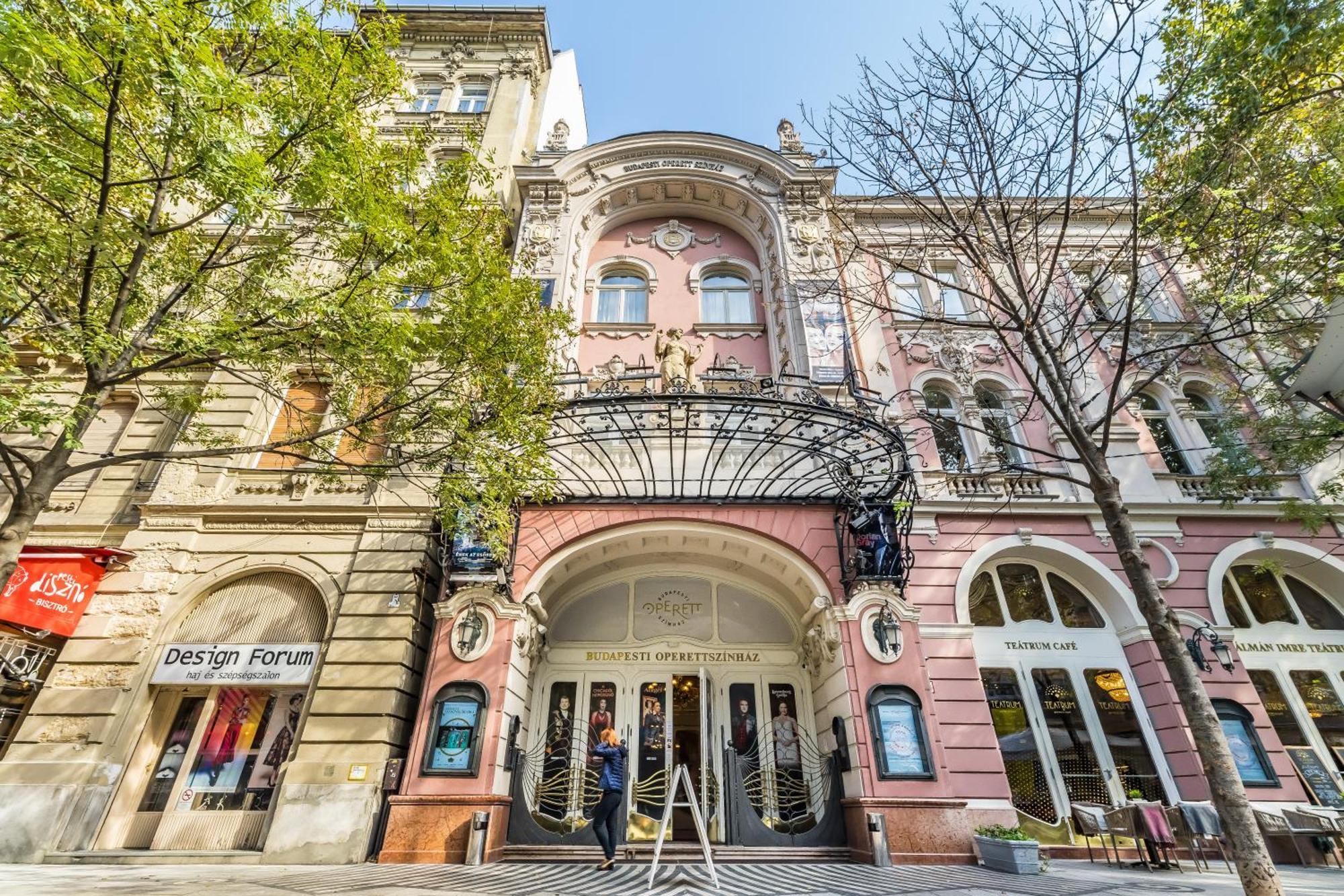 Cozy Little Flat In The City Center Budapeste Exterior foto